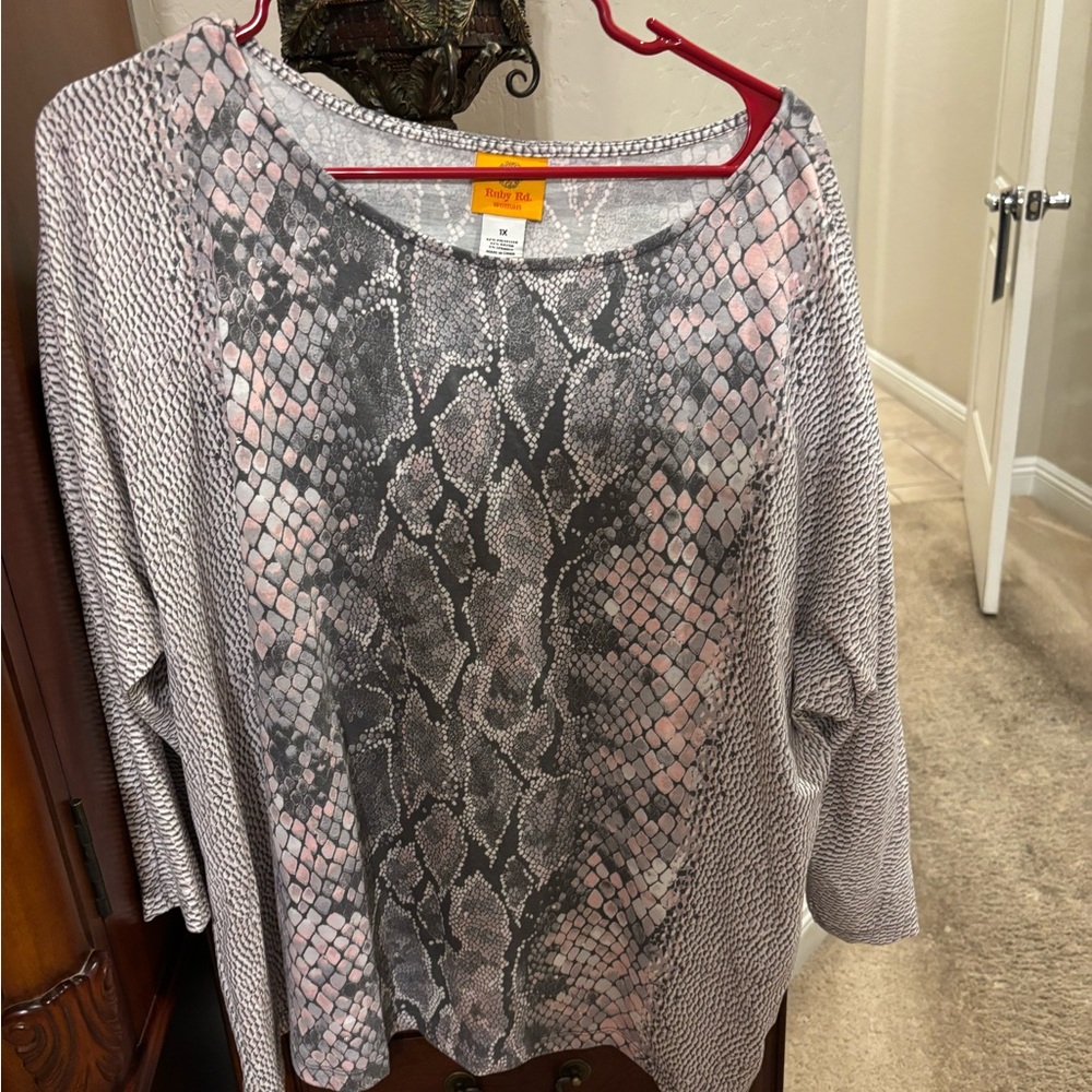 Ruby Rd. Pink & Gray Snake-Print Crewneck Sweater